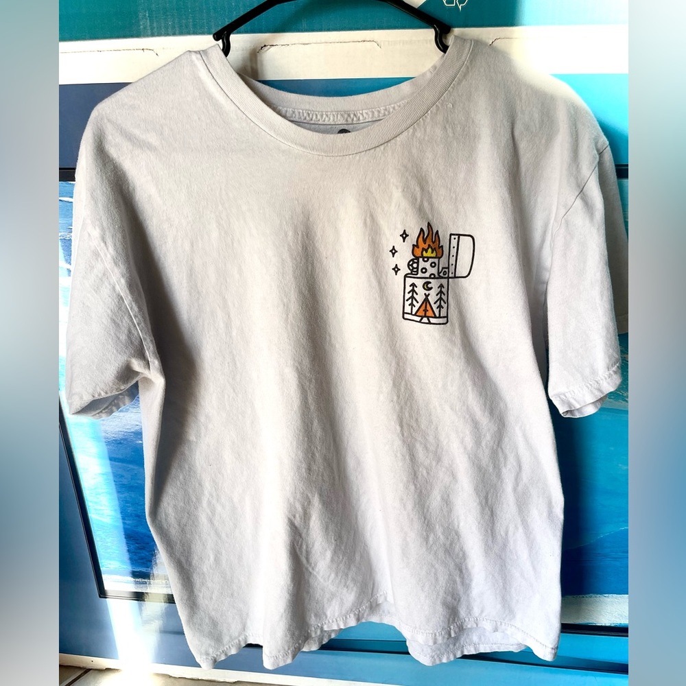 Men’s large white shirt with outdoorsy design, no brand